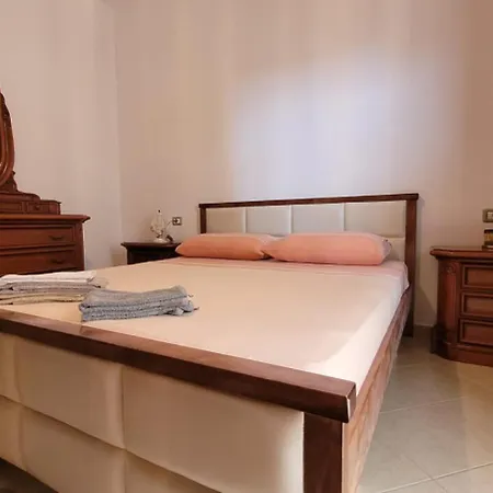 Giulia Apartman Orikum